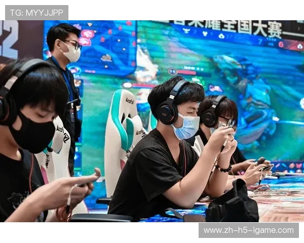 电竞比分揭晓：顶级战队激战正酣，精彩赛事全程回顾与分析